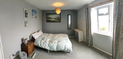 Large double room in semi detached house Main Photo