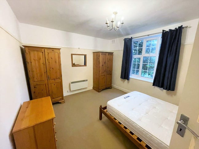 Richmond Court, Richmond Road, Raynes Park, SW20 Main Photo