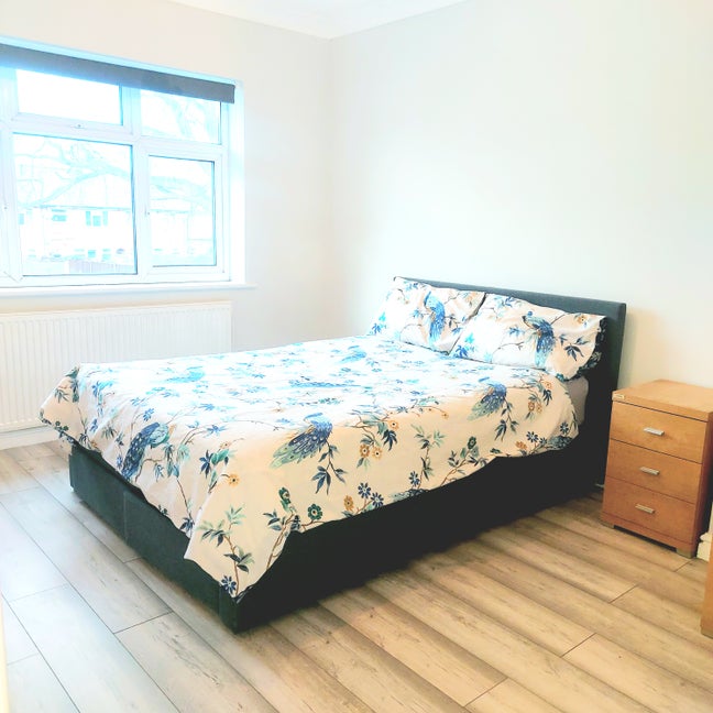 5 Bedroom Modern Supported Accommodation HallGreen Main Photo