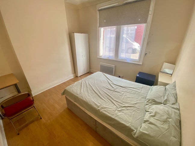 🌟 Affordable Room in Salford Main Photo