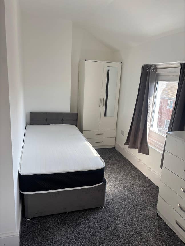 Kemp Street Main Photo