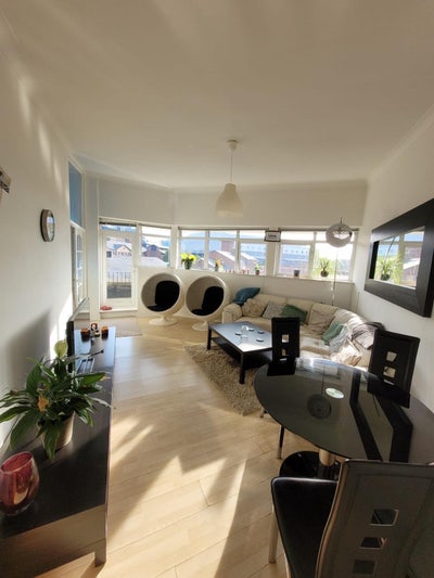 Large City Centre Double Room in Bright Apartment Main Photo
