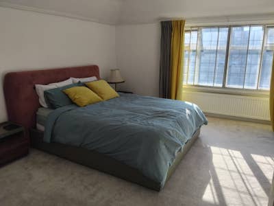 Self-Contained Rooms | Near Transport | Bills Inc. Main Photo