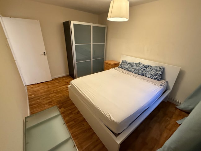 Double room to rent  Main Photo
