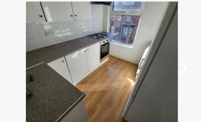 One room available  Main Photo