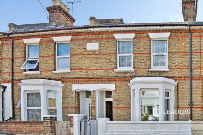 All Bills Included: Double Room  in Southend  Main Photo