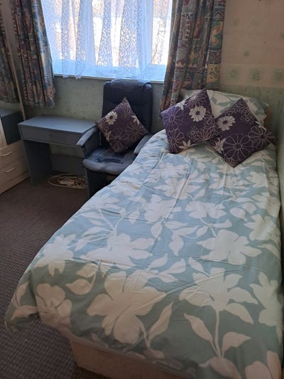 Large south facing double room Main Photo