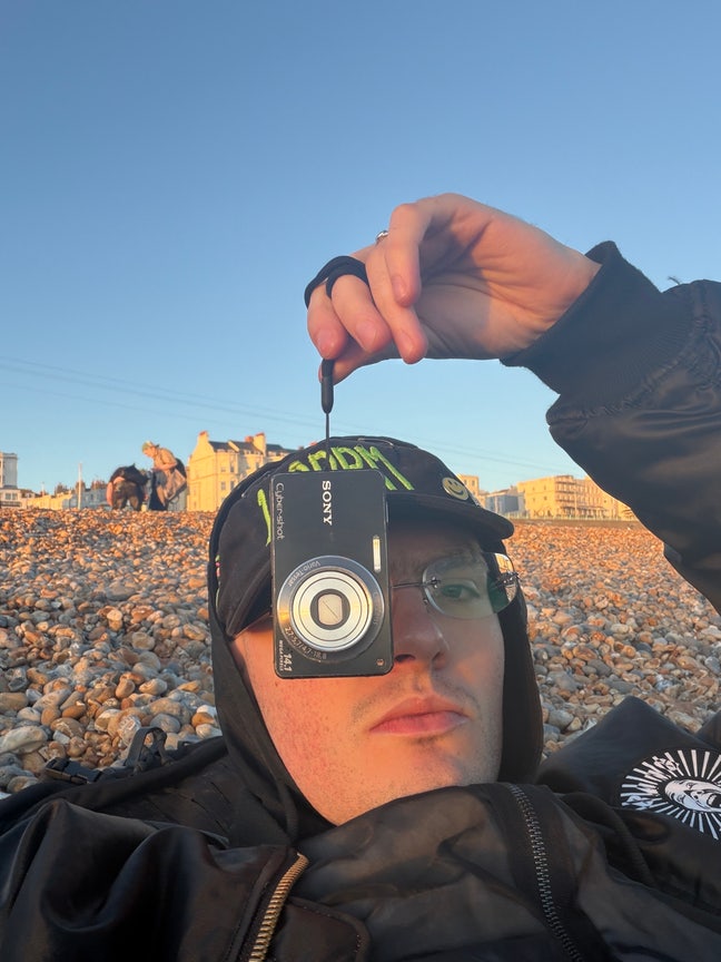 looking for a room w/ creative/like minded Main Photo