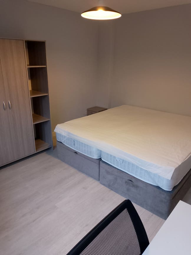Double rooms availabe in East Grinstead Main Photo