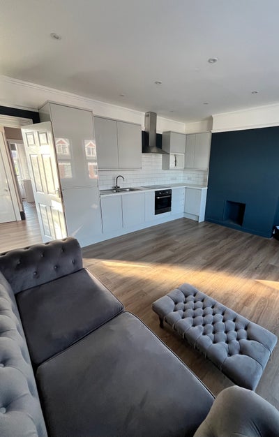 Beautiful Newly Renovated Rooms to Rent – Upperton Main Photo