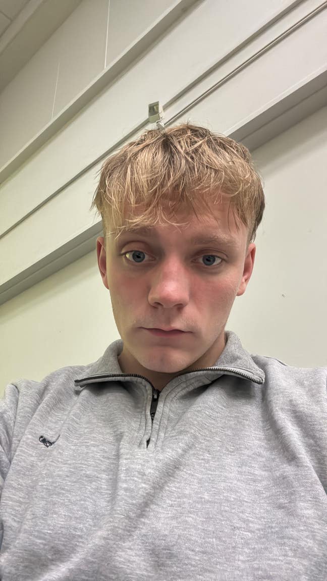 Looking for flat mates Main Photo