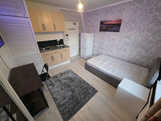 Double Room Near Town center Main Photo