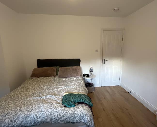 Double room - 2min walk to Harringay station  Main Photo