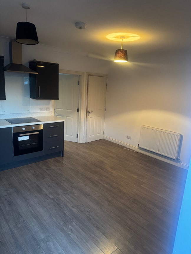 2 Bedroom Flat to Let Main Photo