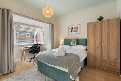 All-Inclusive Doubles from &pound;235pw, SO14 Main Photo