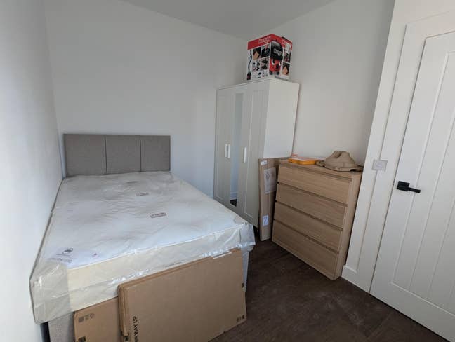 Brand New Rooms - 5Mins to Stockport Train Station Main Photo