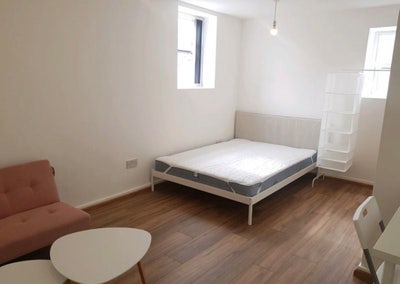 DSS/UC | Brand New - Pay &pound;0 Rent - Double Room Main Photo