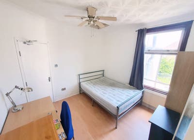 Double Room Available in Stratford E15 *.* Main Photo