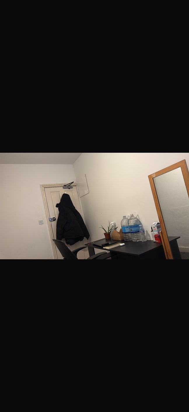 Bright Room 2 mins from ARU| Mill road Main Photo