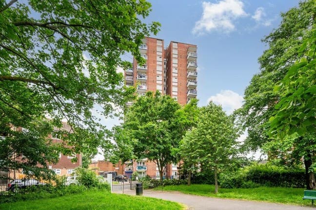 Double Bedroom Elephant and Castle Main Photo