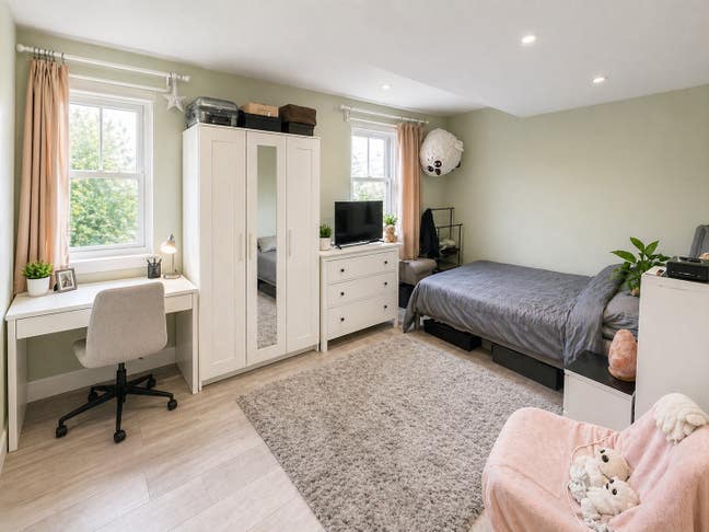 Big Master Bedroom - All Bills - Garden, Lounge 🏡 Main Photo