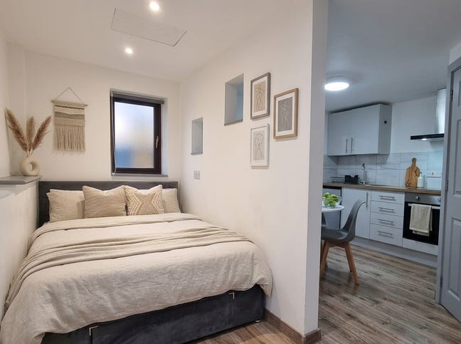 🌿 Cosy Ground Floor Studio – Central Newmarket 🌿 Main Photo