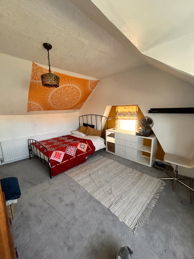 Large ensuite room  Main Photo