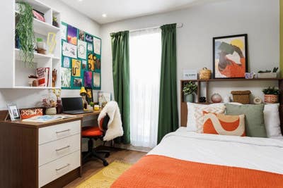 Available Standard Double - En-Suite Room in a 3 B Main Photo