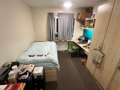 High-value student studio takeover in London Main Photo