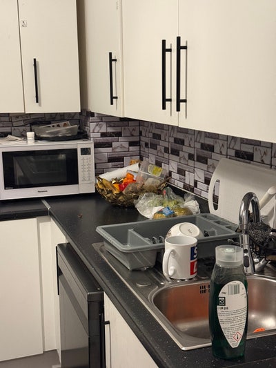 Rooms to Rent Clean Quiet Home Great Location  Main Photo