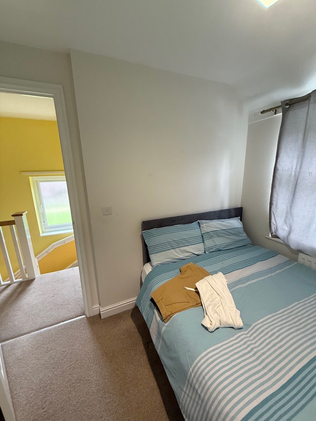 Rooms to Rent Clean Quiet Home Great Location  Main Photo