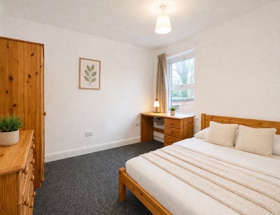  Premium Double  Rooms • City Centre • No Deposit  Main Photo