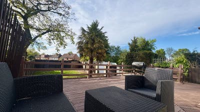 *Dss/Benefit Tenant, Stunning Room,Tv, Garden B90* Main Photo
