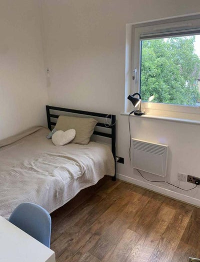 1 double bedroom  with living room  Main Photo