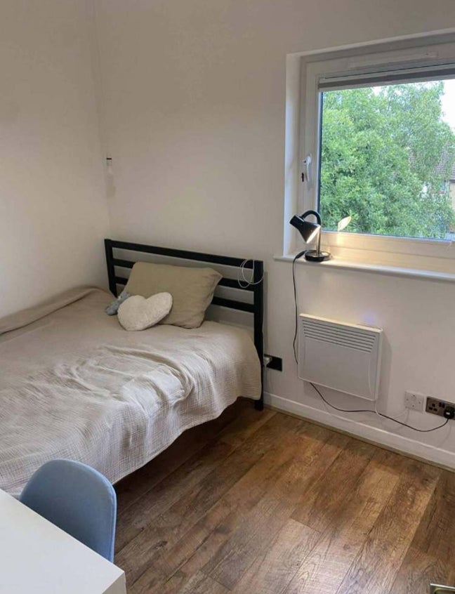 1 double bedroom  with living room  Main Photo