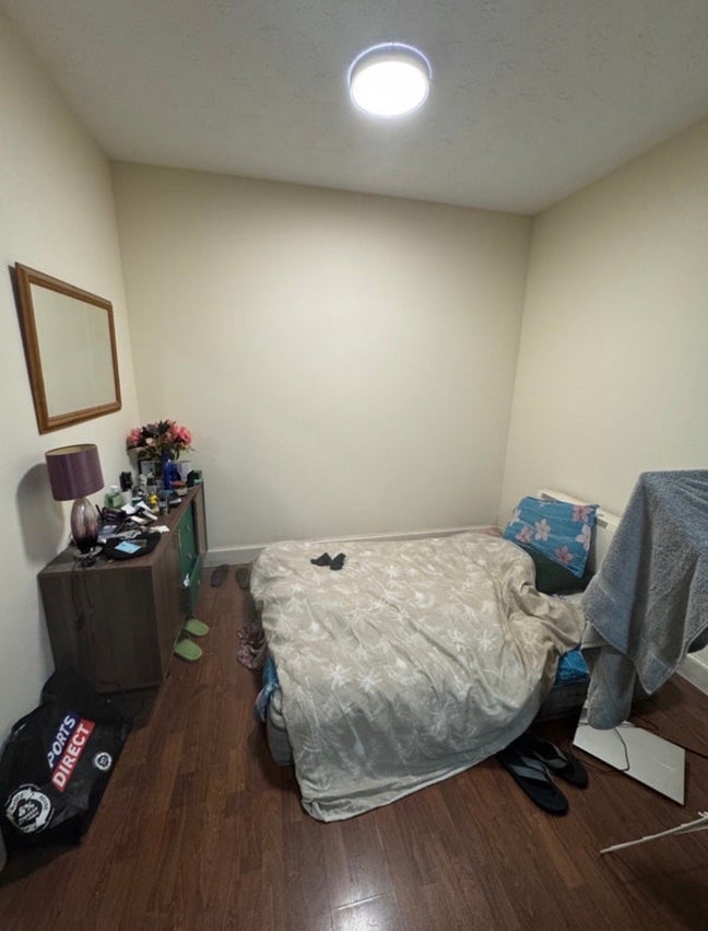 &pound;400 Private converted room with double bed Main Photo
