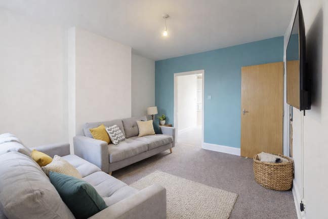 1 room available in 5 Bed Student House Main Photo