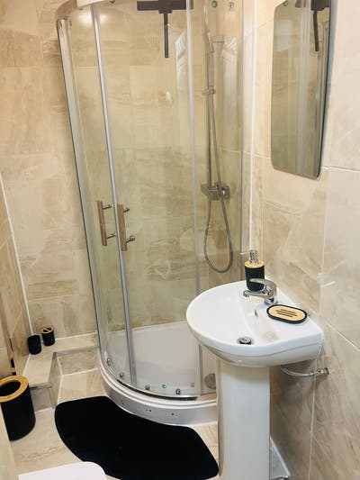 1 bedroom studio apartment  Main Photo