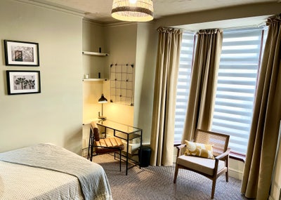 Stunning Room in SA1 – Ideal for a Professional  Main Photo