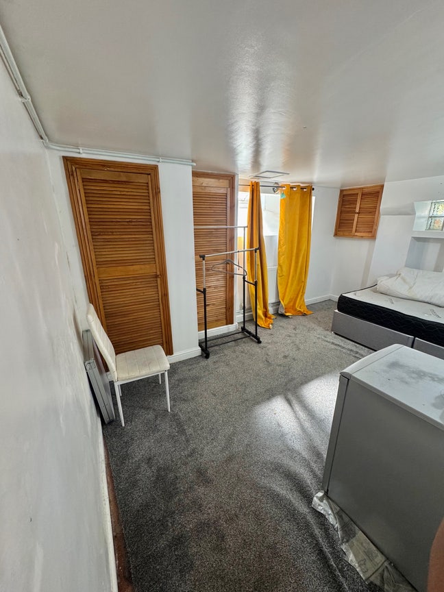 Room Main Photo