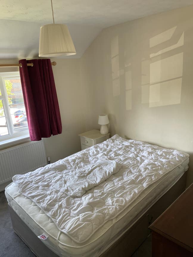 Double room available for Mon - Fri or 7 days p/w  Main Photo