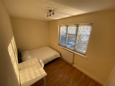 Room with 2 Kitchens Main Photo