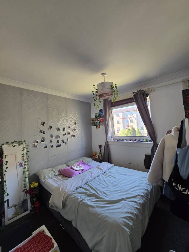 Looking for a flatmate for a  double bedroom Main Photo