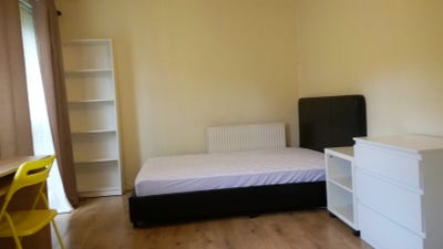 Room near Leeds city center and universities Main Photo