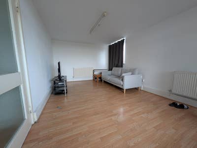 Large Double Bedroom near East Ham station  Main Photo