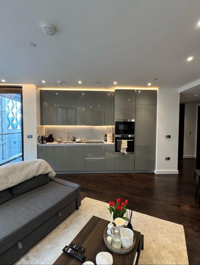 Nine Elms Flat Share Main Photo