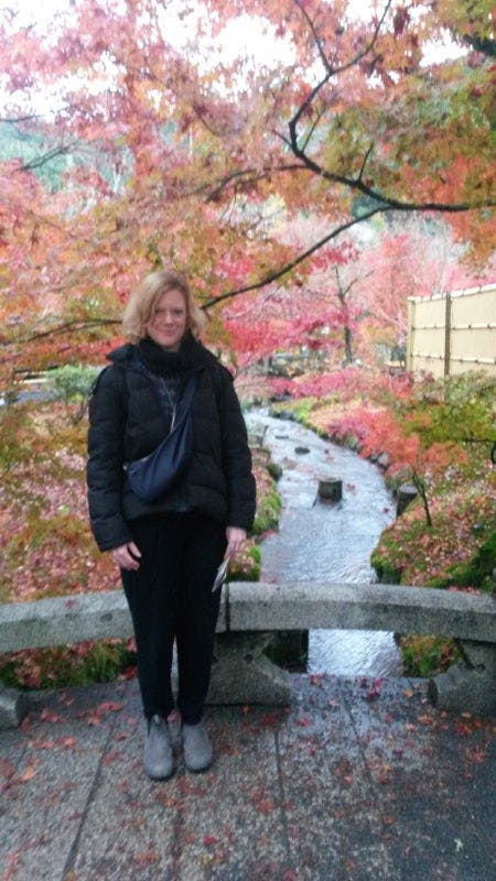 Professional Female seeks a double room Main Photo
