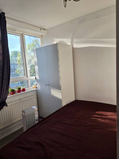 Short Term - Room for rent (21st May– 26th June) Main Photo