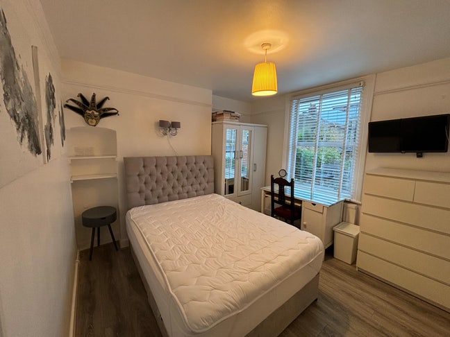 Double room to rent Main Photo