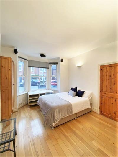 Double Room in South Wimbledon (R1Qr) Main Photo